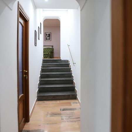 Modern Apartment At Piazza Del Gesu' By Wonderful Italy ナポリ エクステリア 写真